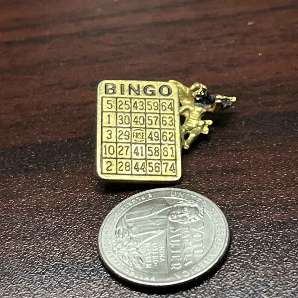 Bingo Game Angel Lapel Hat‎ Pin